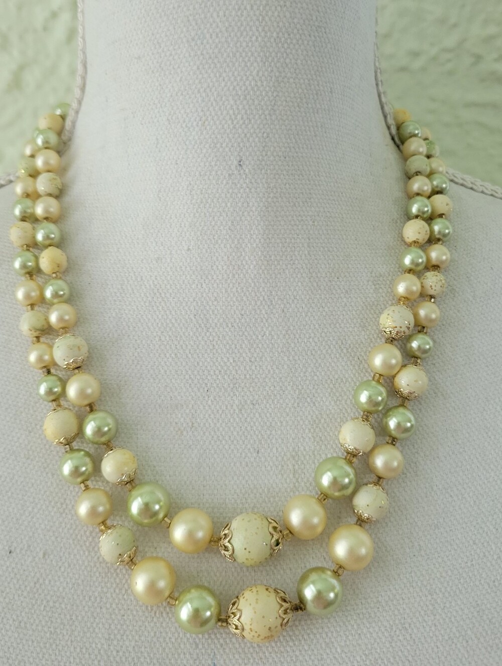 Vintage Signed Japan Green Yellow Pearls Two Strand Necklace 20" Feminine - Picture 13 of 13